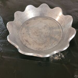 Pewter Scallopred Edge Trinket Or Candle Holder Round